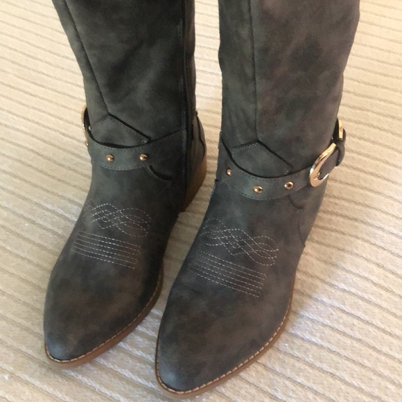 Woman’s tall gray fall knee high boots with gold trimming - Picture 2 of 13